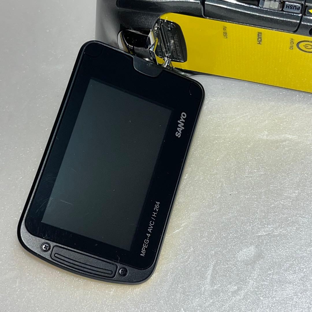 ☆人気美品☆SANYOデジタルムービーカメラXacti DMX-CA100Y