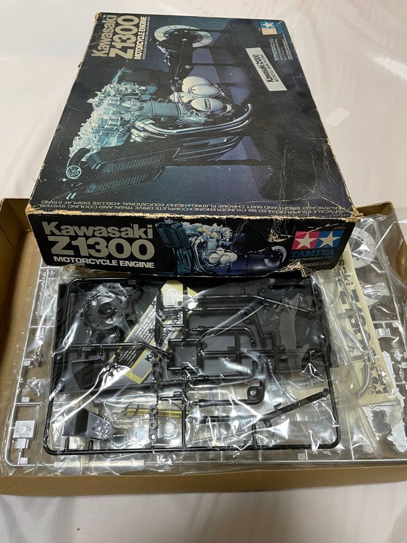 Kawasaki Z1300 プラモデルキット