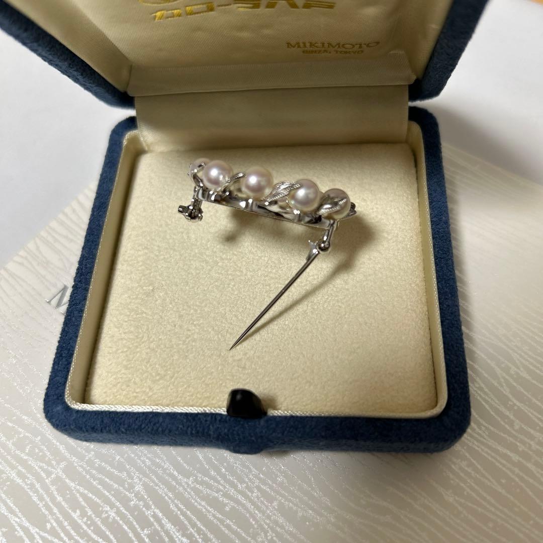 MIKIMOTO ミキモト 真珠 パール WGK18 葉彫り 月桂樹 ブローチ