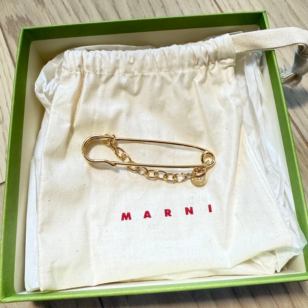 marni ゴールドトーン安全ピンブローチ N110739005 クラシック