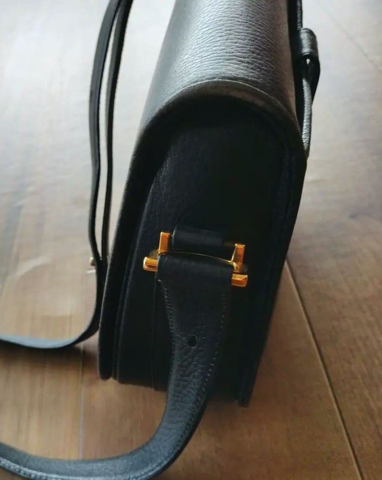 【最終値下】カルティエ　ショルダーバッグ