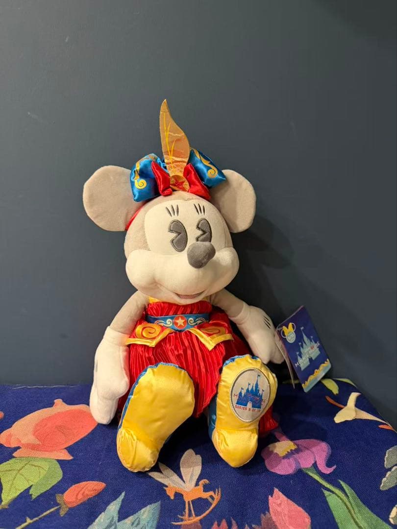 上海ディズニーストア毎月ミニーぬいぐるみ12体セット - メルカリ
