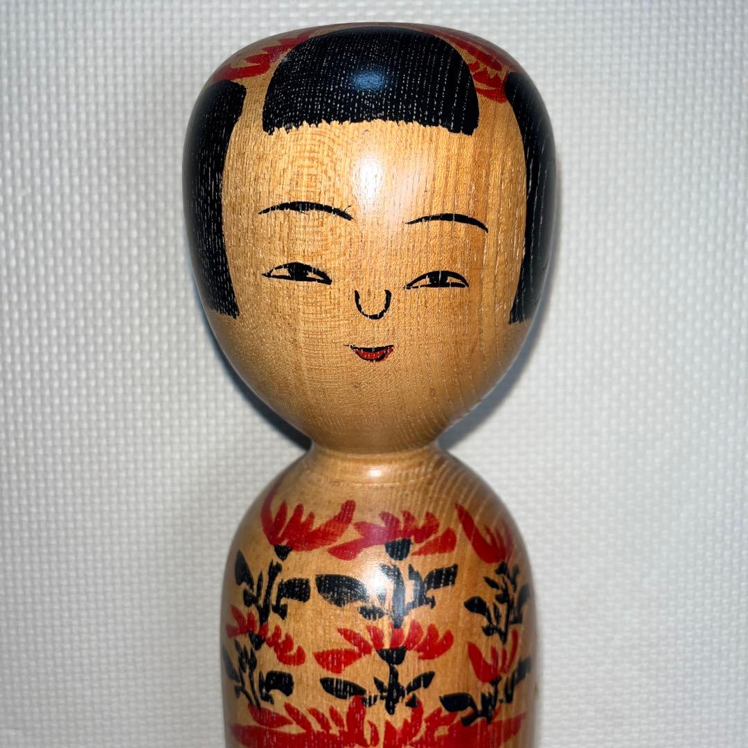 伝統こけし ⭕️超レアダルマと赤色菊花と唐草模様 木地山 現代の