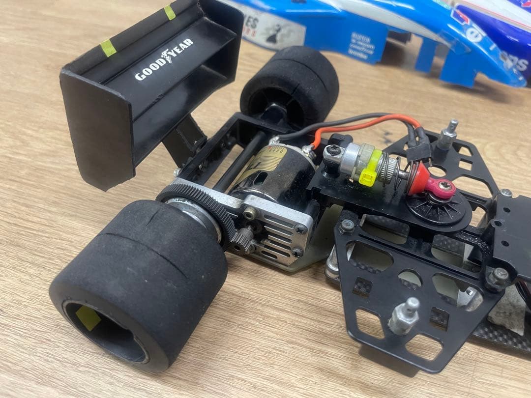 京商F1 電動ラジコンカー 1/10 ボディー2台付き