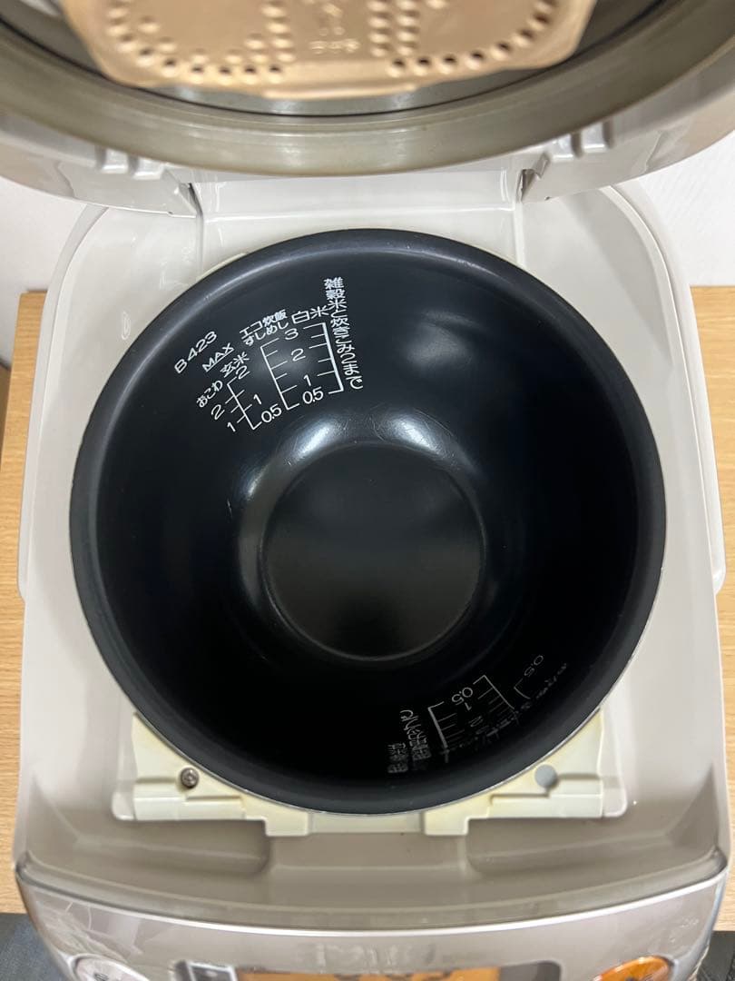 象印 圧力IH 炊飯器 NP-RK05（0.54L / 3合）　2017年製