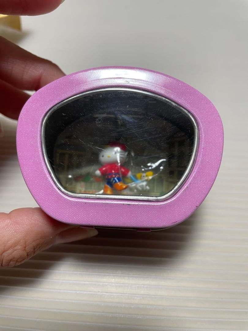 【年末3日間限定価格】新品 ハローキティ 世界 子犬のお散歩