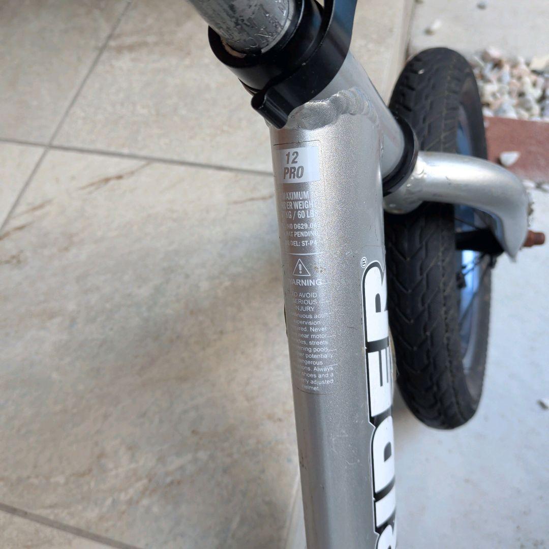 ストライダー プロ 軽量 シルバー カスタム タイヤ 予備タイヤ付き