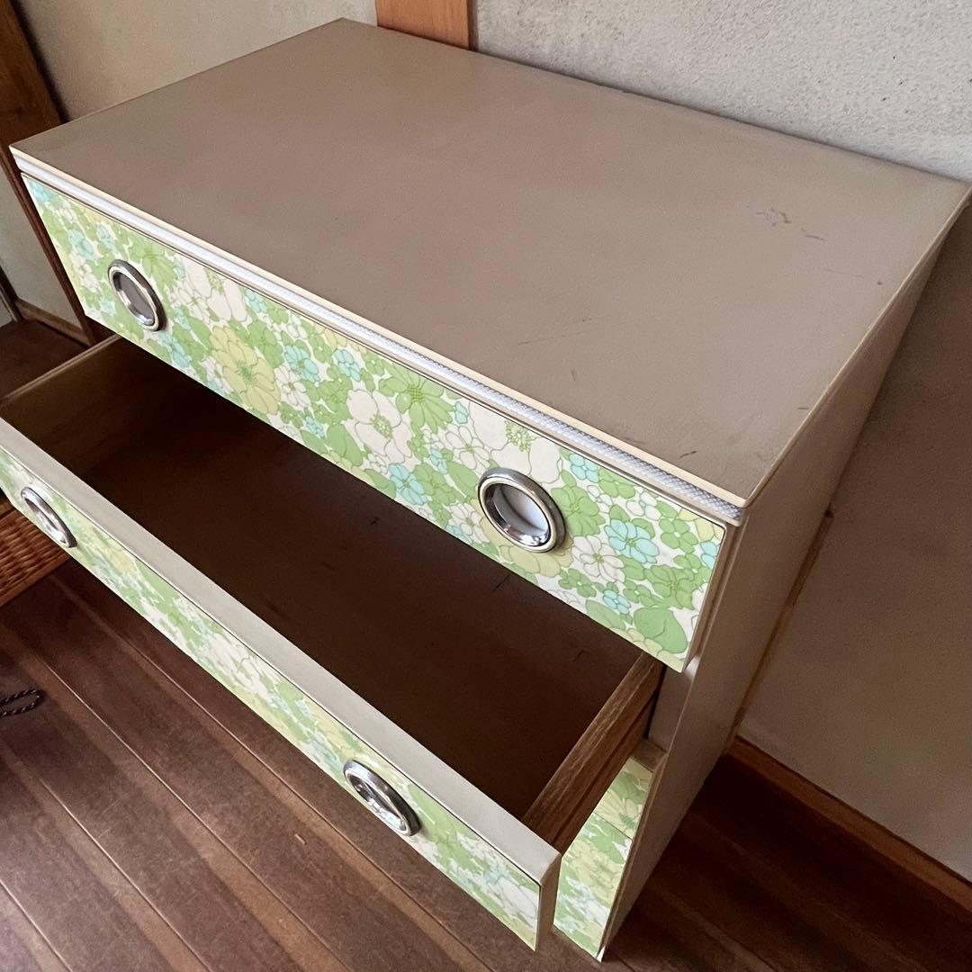 昭和レトロ ポップな花柄デザインの6段チェスト