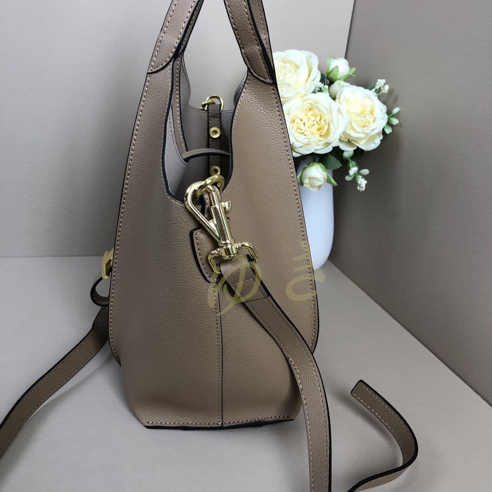 TOD’S トッズ　T タイムレス レザー トートバッグ ベージュ