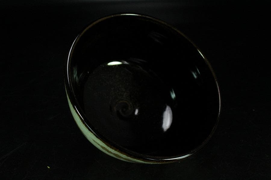 茶道具 膳所焼 色絵兜茶碗 共箱 未使用(K-A500) - メルカリ