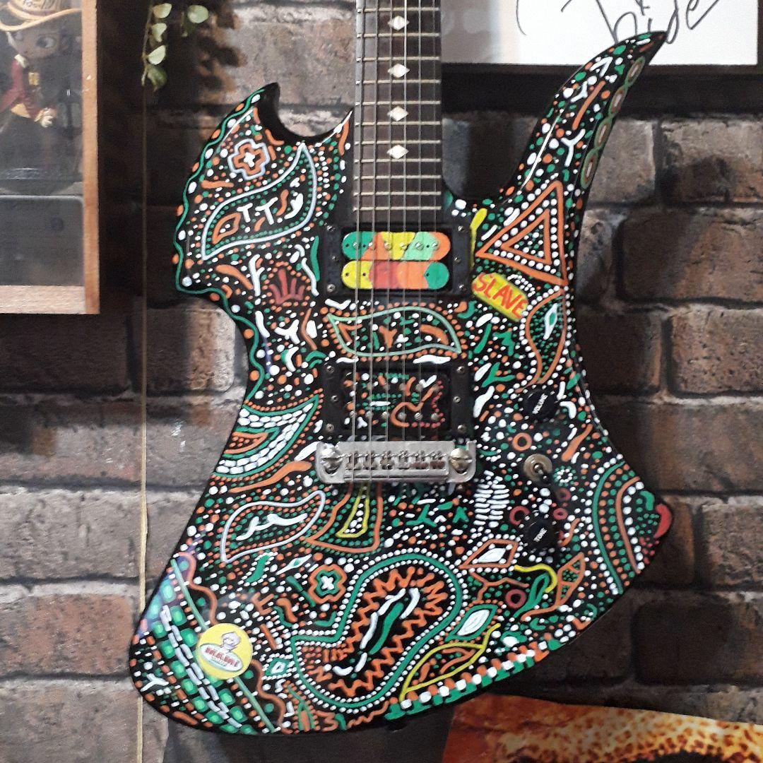 hideモッキンバード 自作アメーバペイントギター