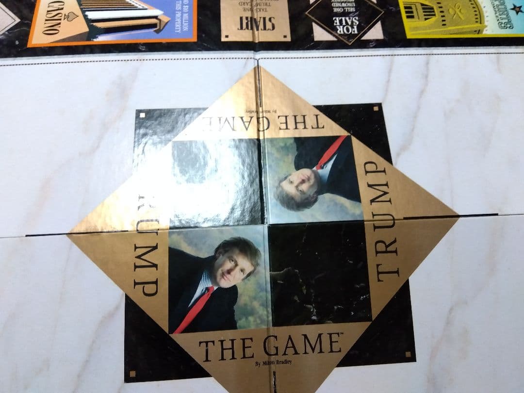 新品箱破損あり　トランプ(大統領)ボードゲーム　アメリカ