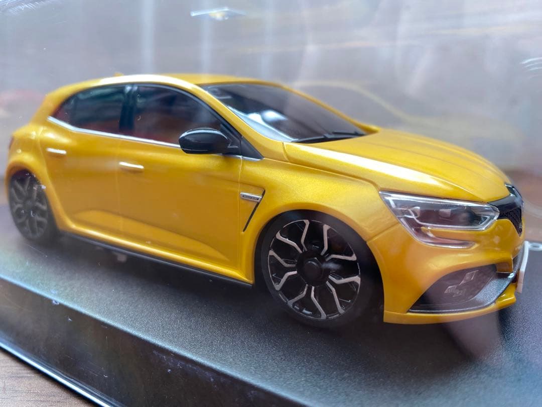 ミニッツ ASC RENAULT MEGANE R.S.