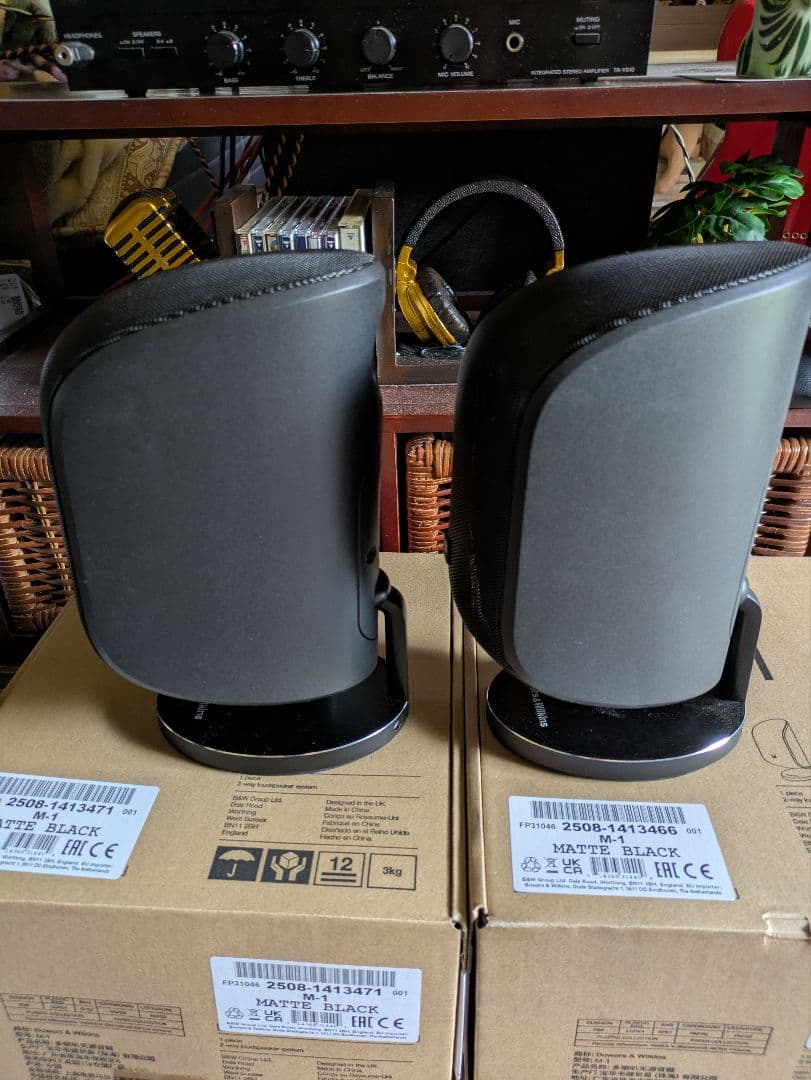 B＆W MATE-1 BLACK アクティブスピーカー