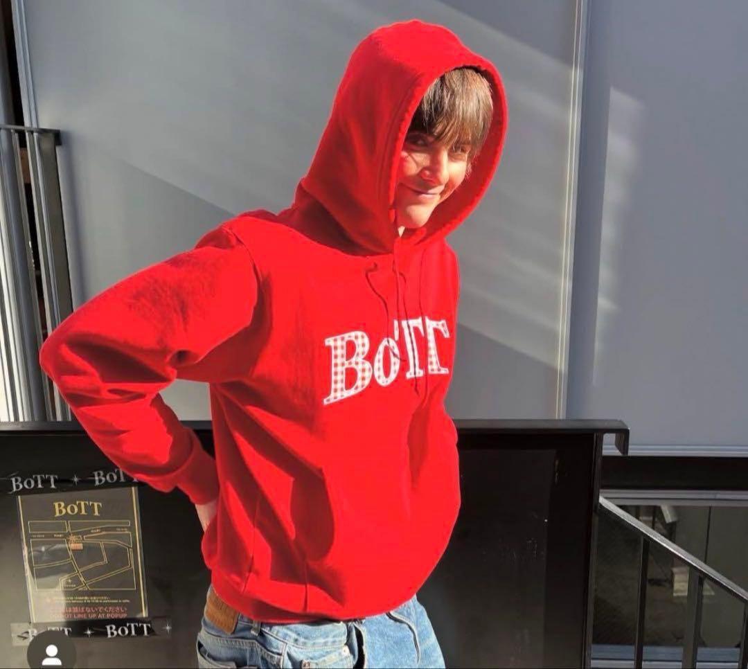 BOTT 赤 M フード付きパーカー
