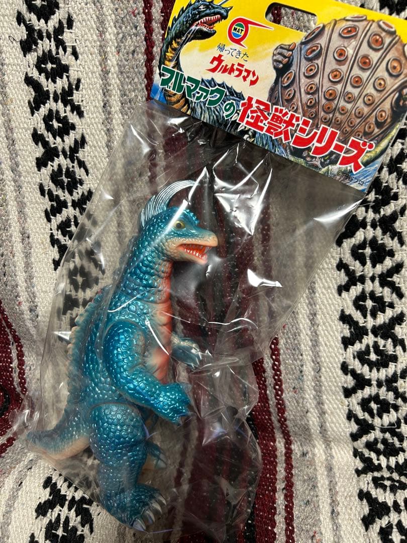 キ*ン様 ブルマァクの怪獣シリーズ☆アーストロン Gカラー帰ってきた