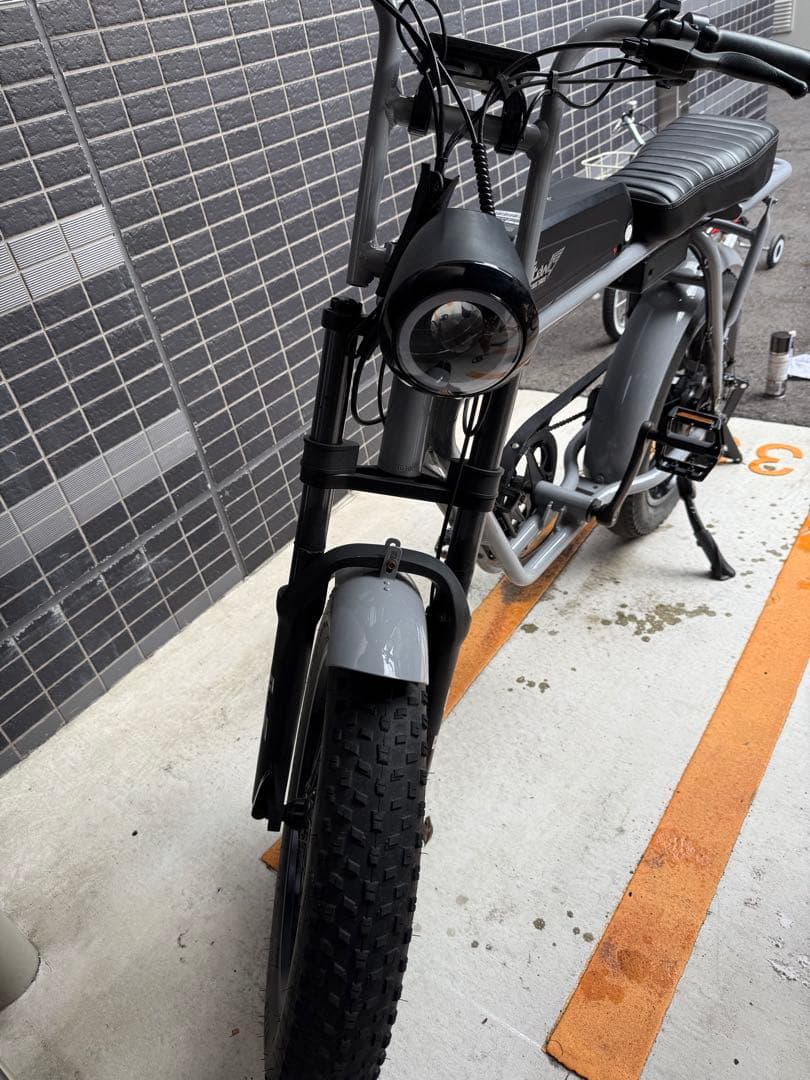 フローバイク　FLOW BIKE 電動アシストE-bike 自転車 グレー