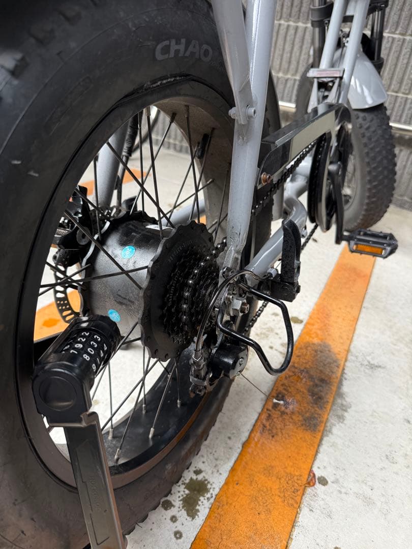 フローバイク　FLOW BIKE 電動アシストE-bike 自転車 グレー