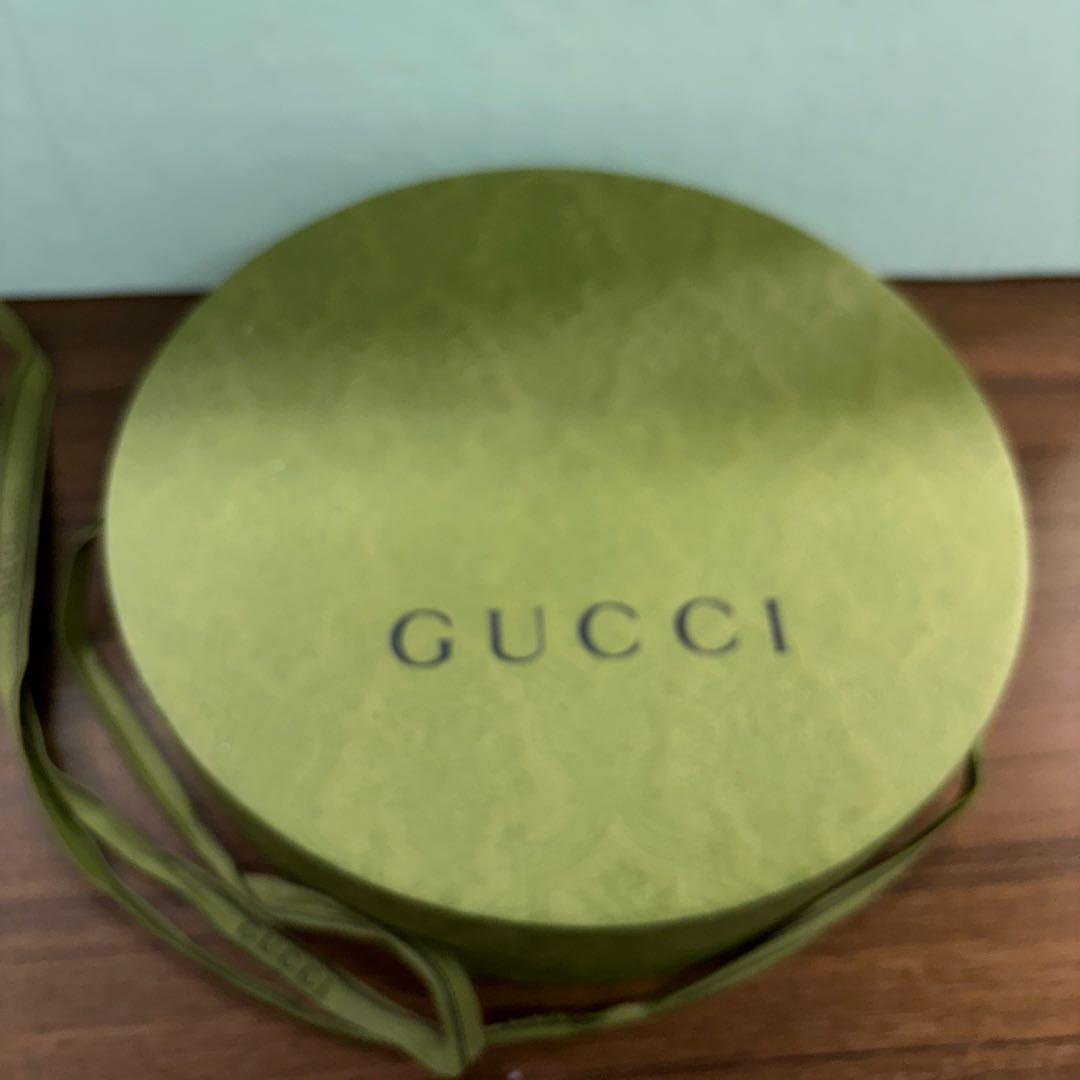 大成様専用。GUCCI 幾何学模様 犬用食器 - メルカリ