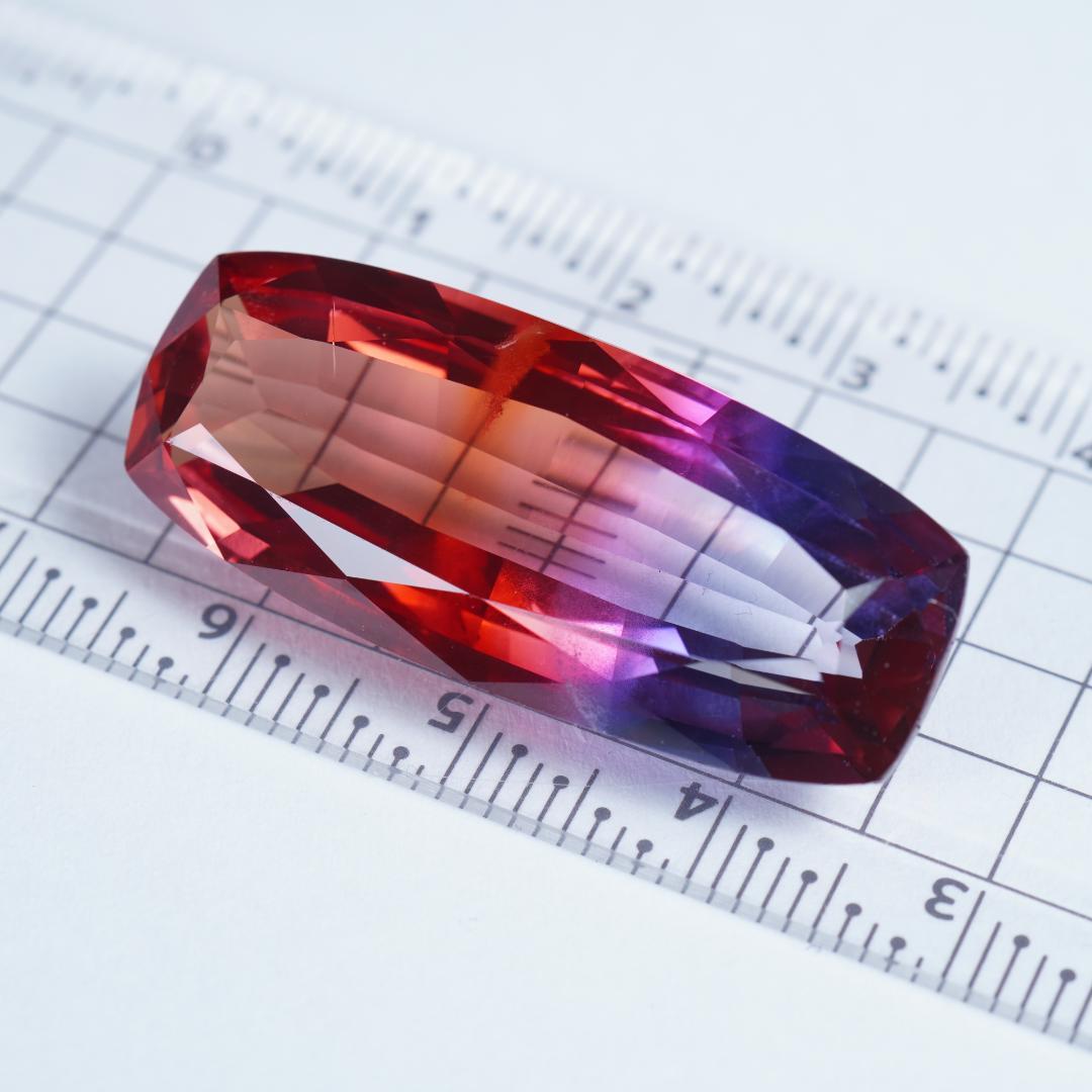 39.32ct　合成バイカラーサファイア