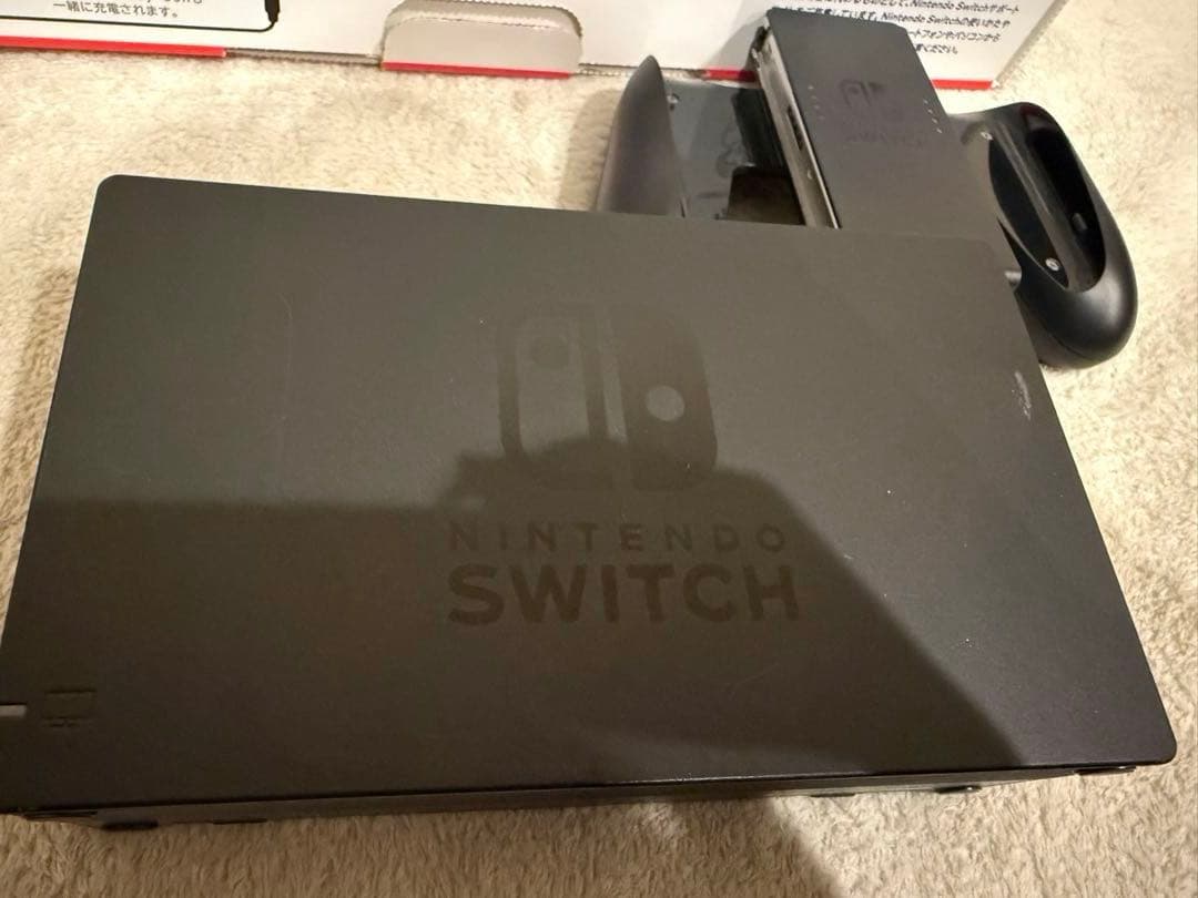 Nintendo Switch 本体　ニンテンドースイッチ　グレー