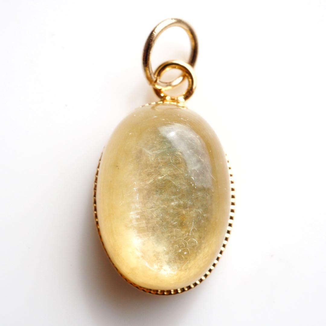 【もも】希少色薄桃翡翠の大粒枠留めネックレストップ