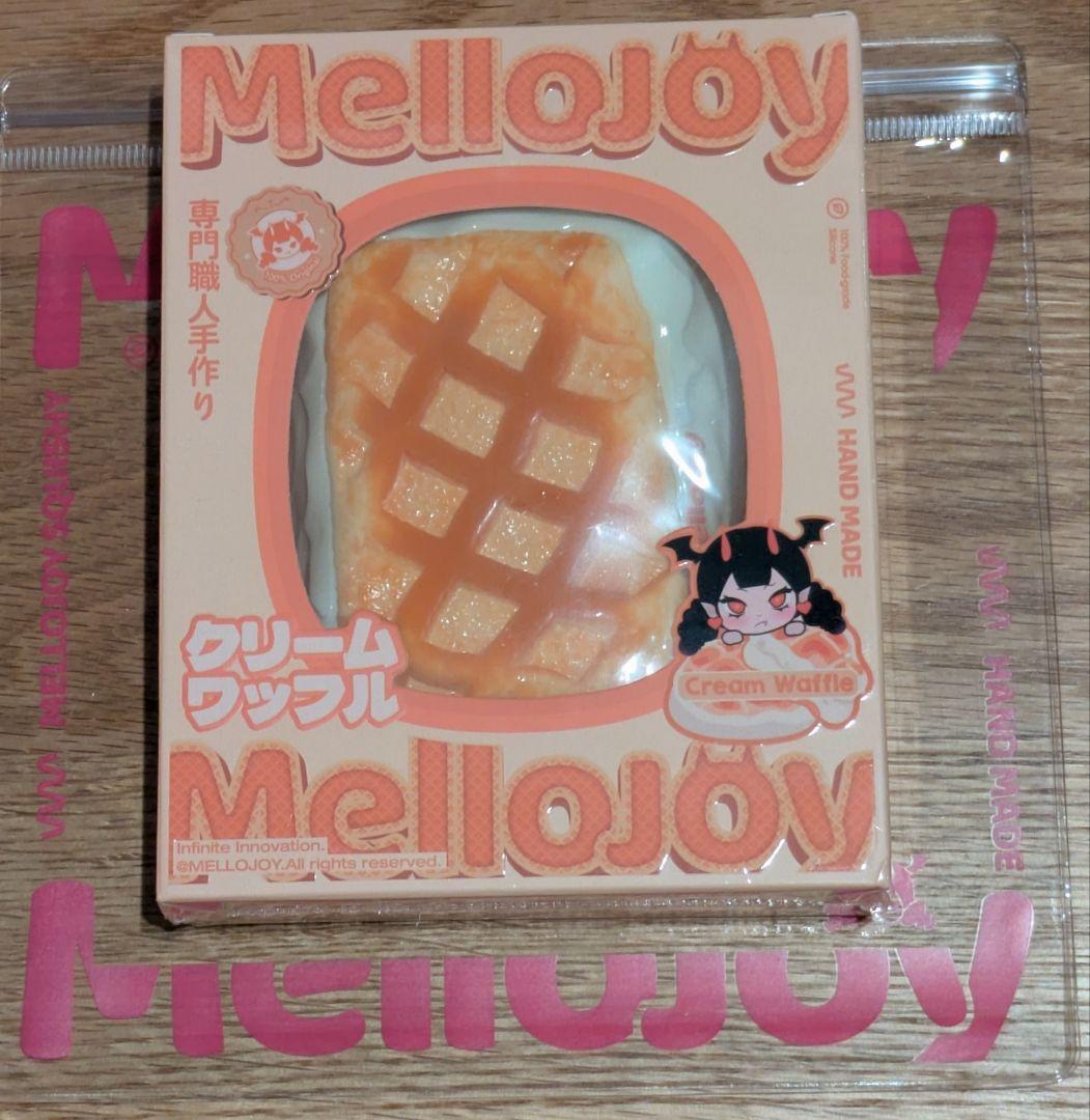 Mellojoy クリームワッフル スクエア スクイーズ - メルカリ