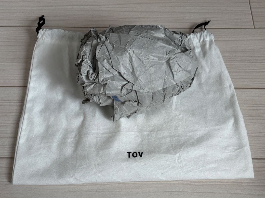 ピ*リ様 【美品✨】TOV / トーヴ　牛革　ハンドバッグ