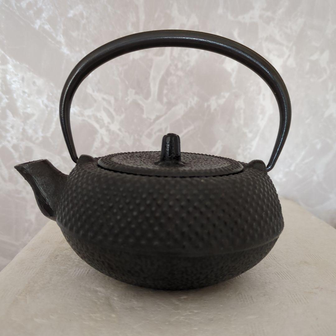 黒い鋳鉄製鉄瓶 - メルカリ