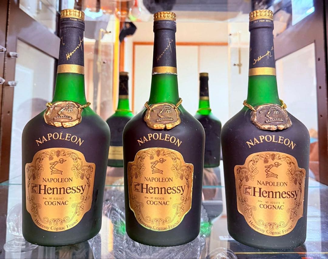 Hennessy Napoleon コニャック 700ml 3本. - メルカリ