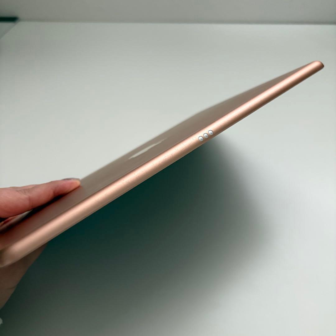 画面割れ・操作可能】iPad 第8世代 32GB ゴールド Wi-Fiモデル
