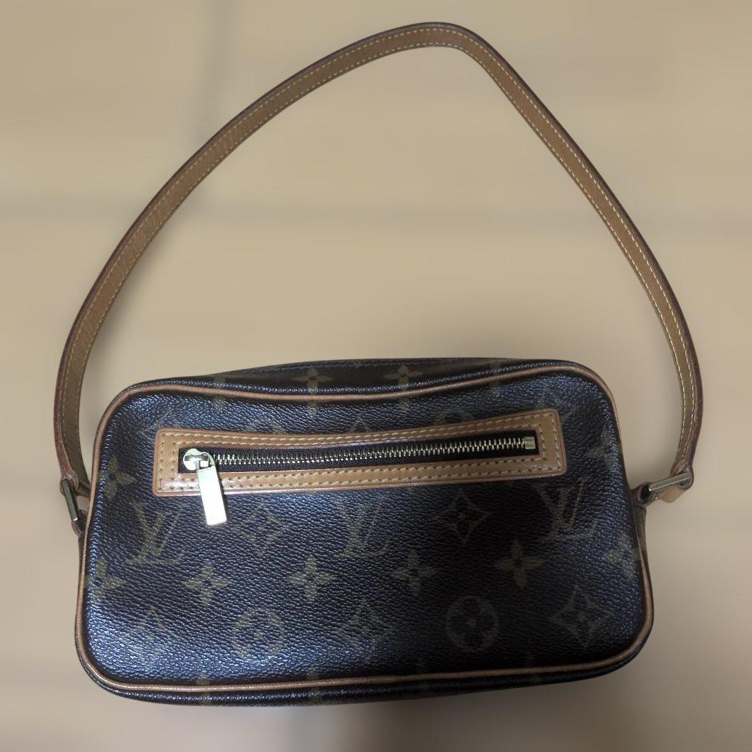LOUIS VUITTON ルイヴィトン モノグラム ポシェットシテ