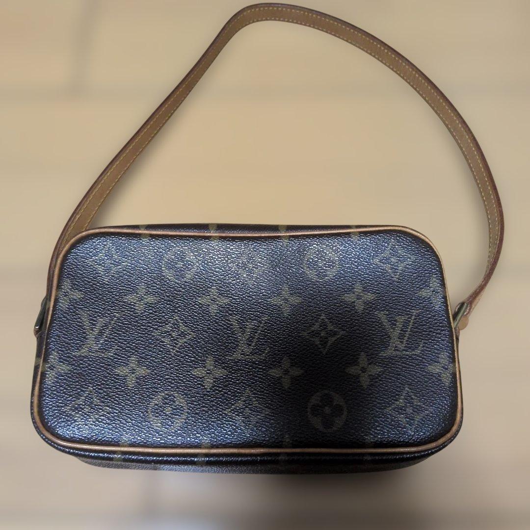 LOUIS VUITTON ルイヴィトン モノグラム ポシェットシテ