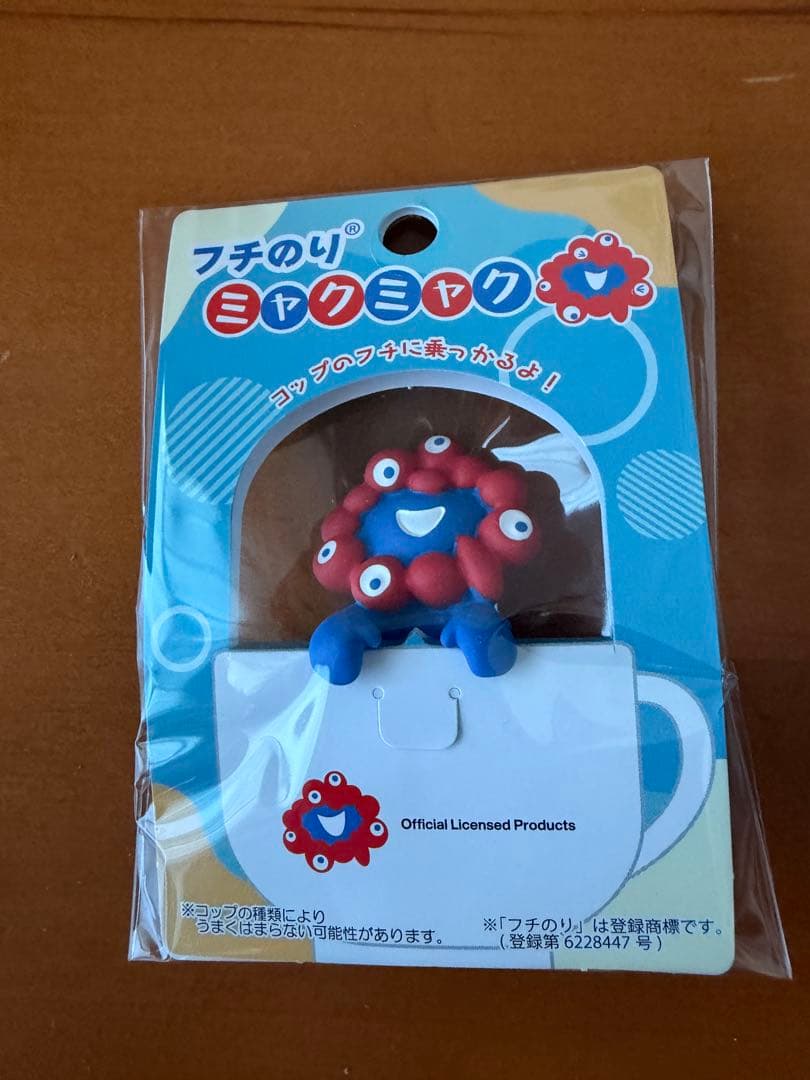 フチのりミャクミャク おしりマグネット　ピンバッジ4個セット