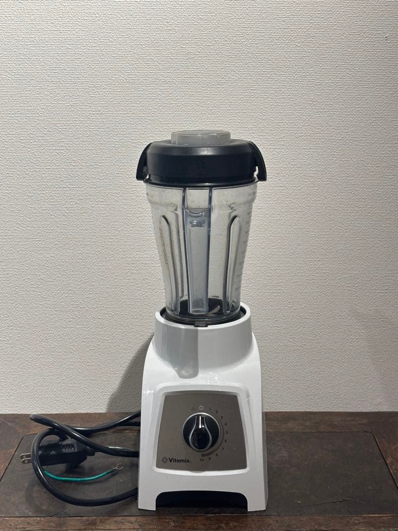 Vitamix ブレンダー ホワイト VM0182 - メルカリ