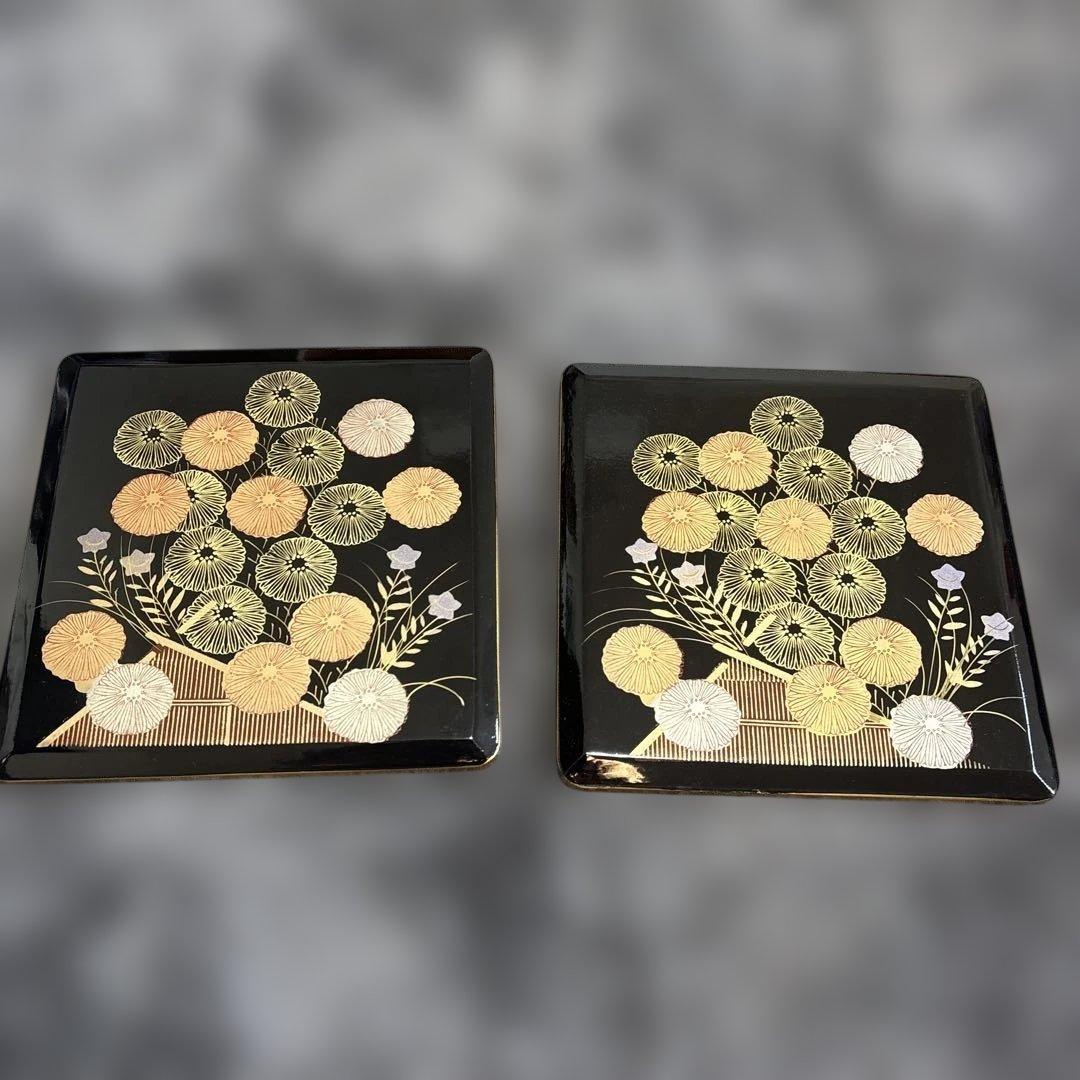 木製漆器　菊紋様 蒔絵　4段重箱　専用木箱付き 代り蓋つき