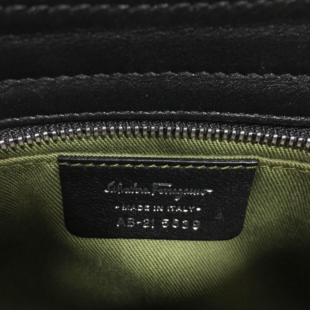 フェラガモ ハンドバッグ