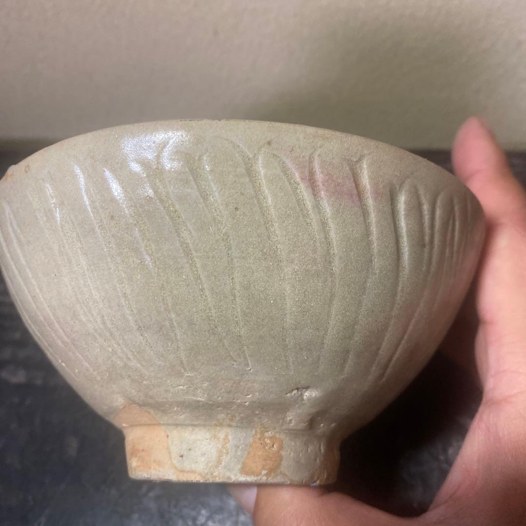 中国古玩　陰刻草花文抹茶茶碗【桐箱付】13.5cm6.5cm