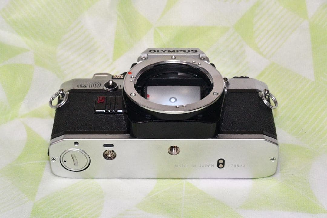 《動作品》OLYMPUS OM-10 + 50/1.8付き 　a323-2