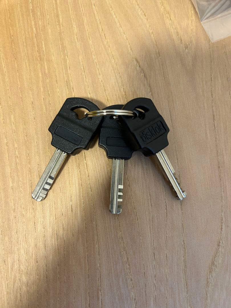 disklok ステアリングロック 小型 シルバー　ハンドルカバー付き