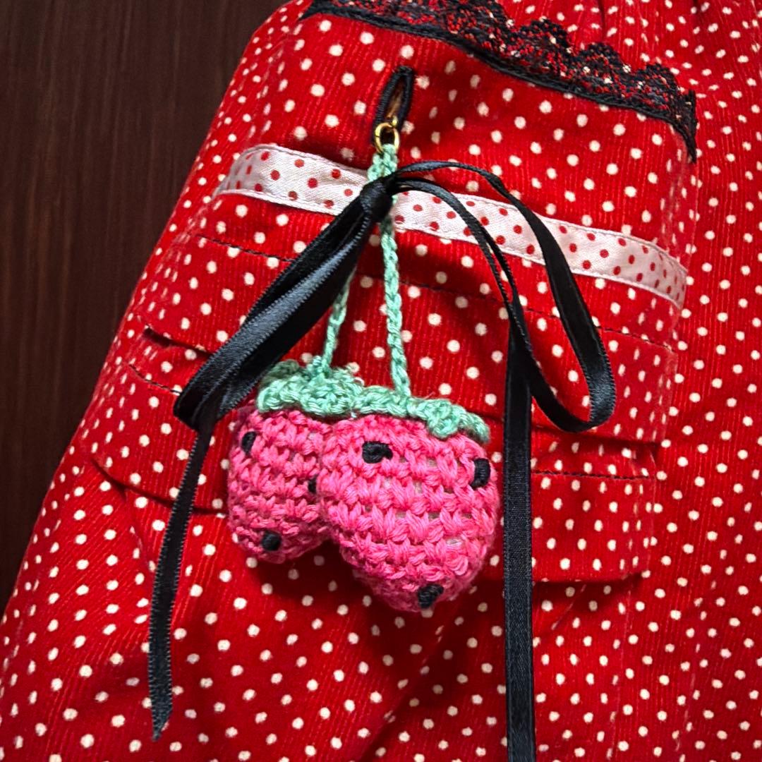 MILK いちごの飾り付きスカート