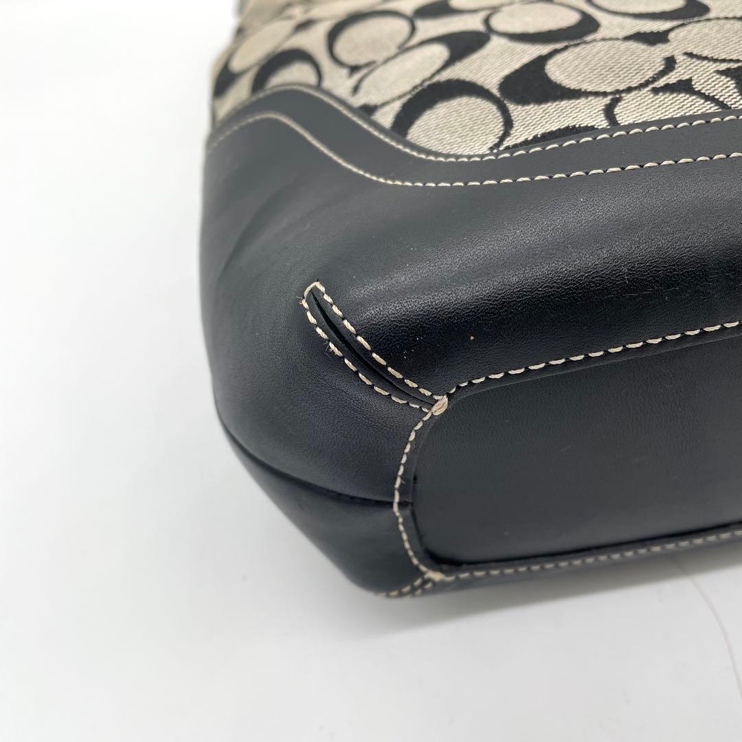 【美品】コーチ　ワンショルダーバッグ　タッセル　チャーム　シグネチャー