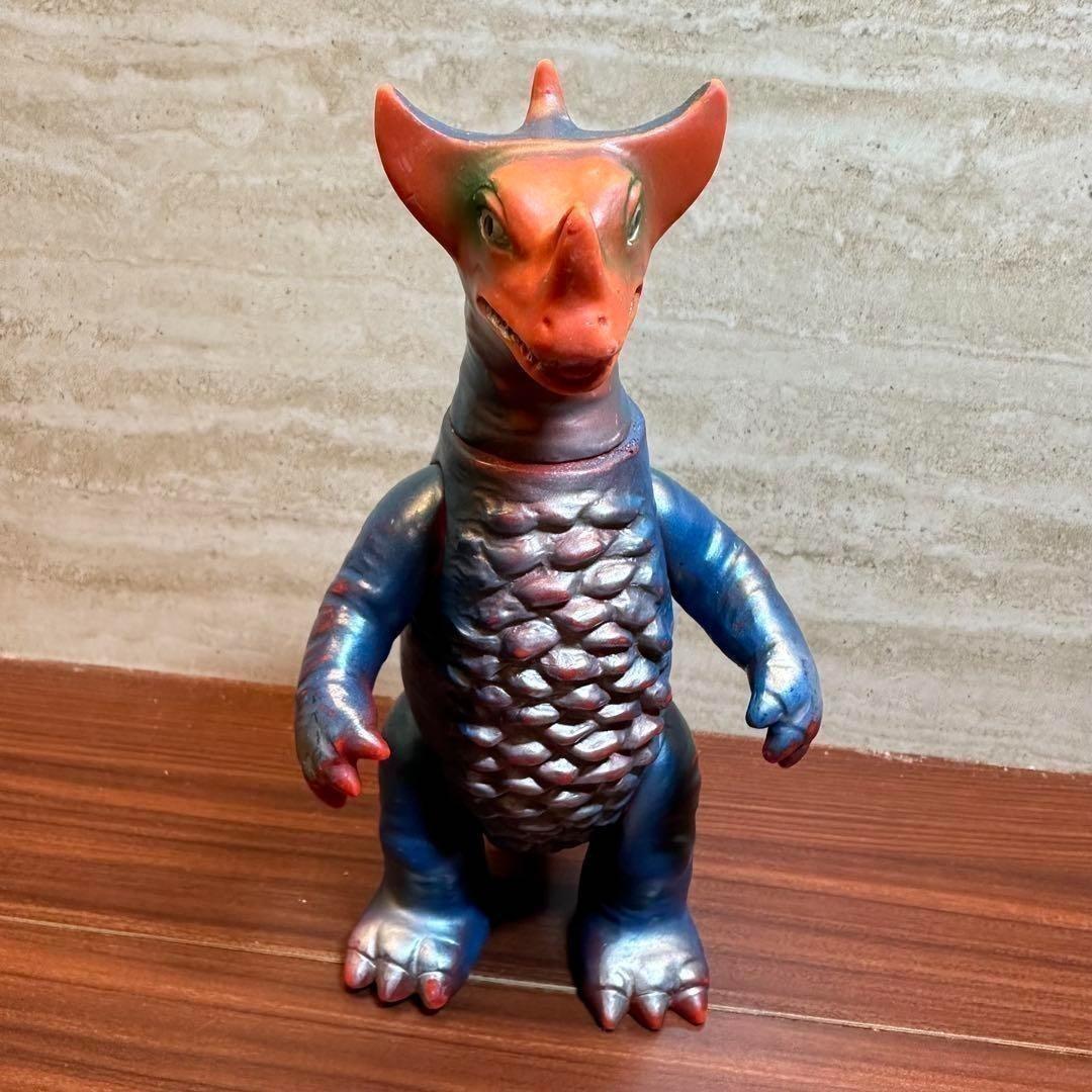 ゴモラ パチ 無版権 ソフビ 1460 ゴモラ パチ 無版権 ソフビ 1460 - メルカリ