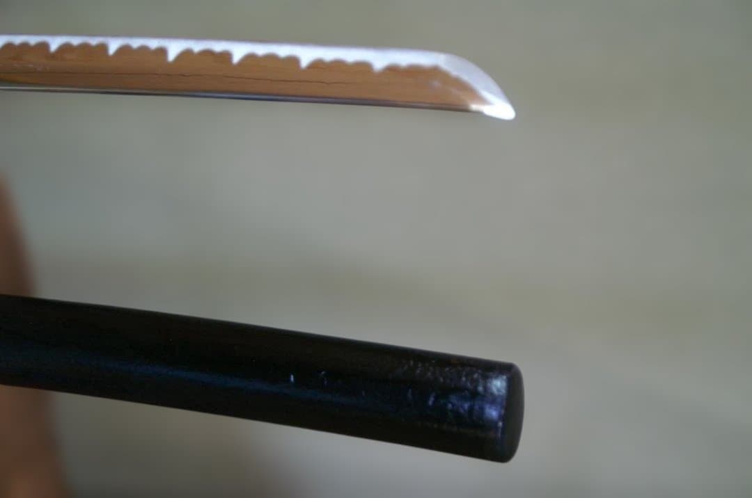 1月は年金無い、　投売　模擬刀　 黒革巻柄　腰藤巻　変わり塗鞘　７１.５cm