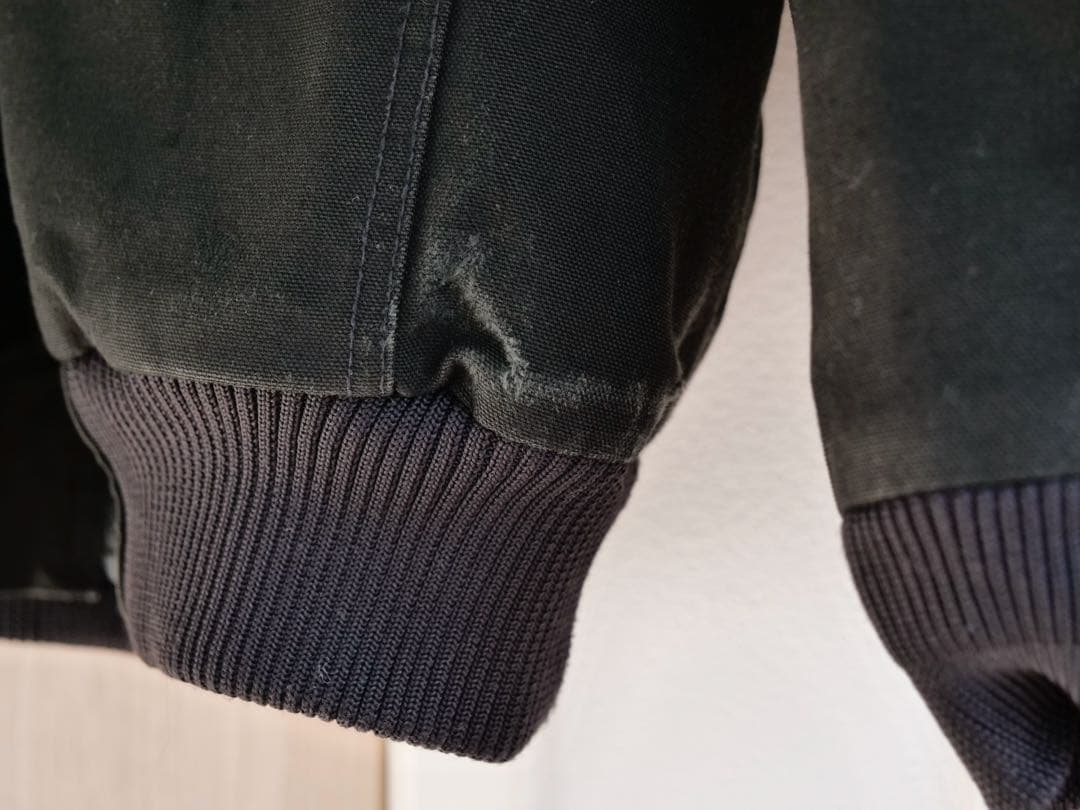 M*.様 Carhartt フード付きブラックジャケット