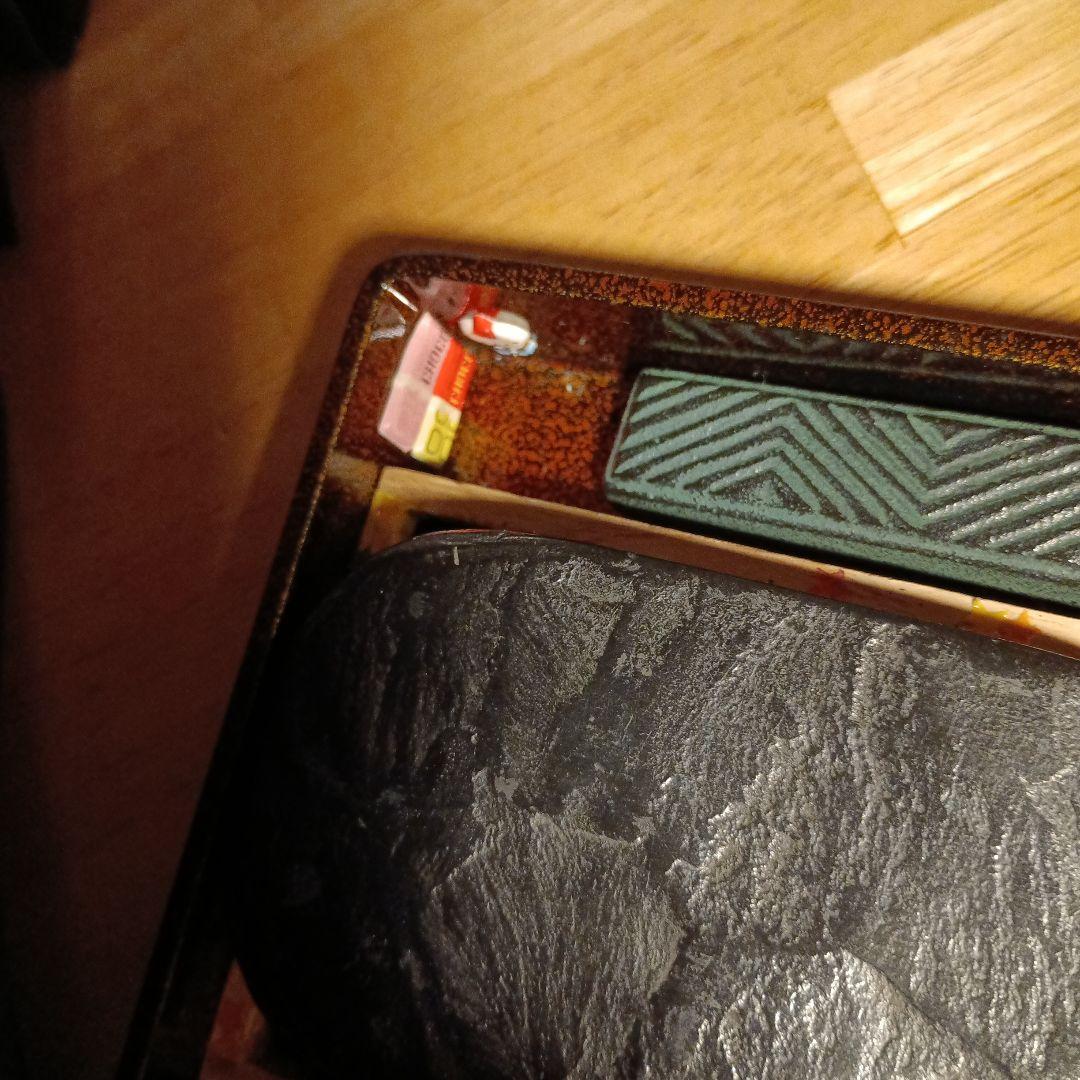 書道セット・雨畑硯(蓋付き)、南部鉄の水差し、筆、墨、文鎮入りです。