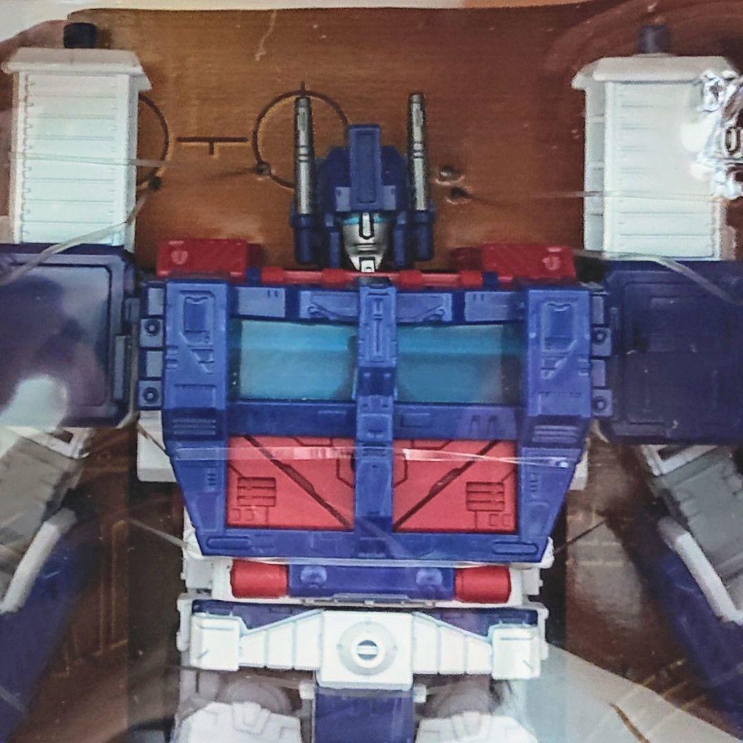 【未開封品】トランスフォーマー キングダム　KD-11 ウルトラマグナス