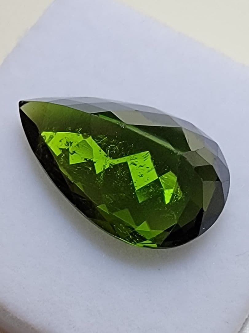 天然 グリーントルマリン 6.08ct ペア ファンシー ブラジル産　大粒ルース