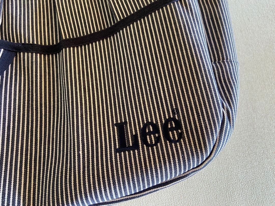 ほぼ未使用】Lee ヒッコリー スリングバッグ 犬用キャリーバッグの通販