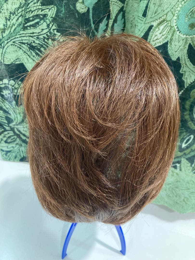 ☆美品☆耐熱人毛MIX☆八分スキン付き☆ショートウィッグ ☆栗色☆明るいカラー☆